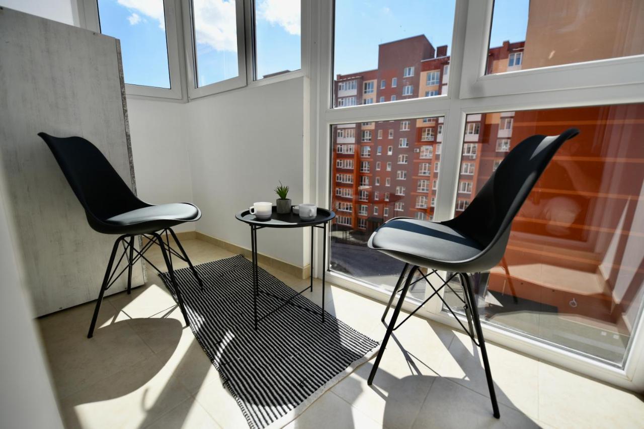 Cozy Apartment Next To The Park Ternopil Esterno foto